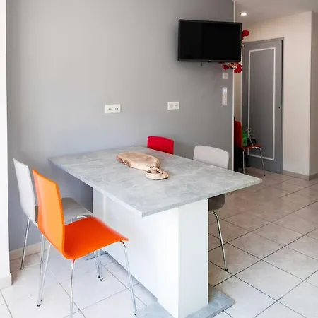 55 M²/ Chez Lorette/ 250m Lake/ Private Parking * Annecy